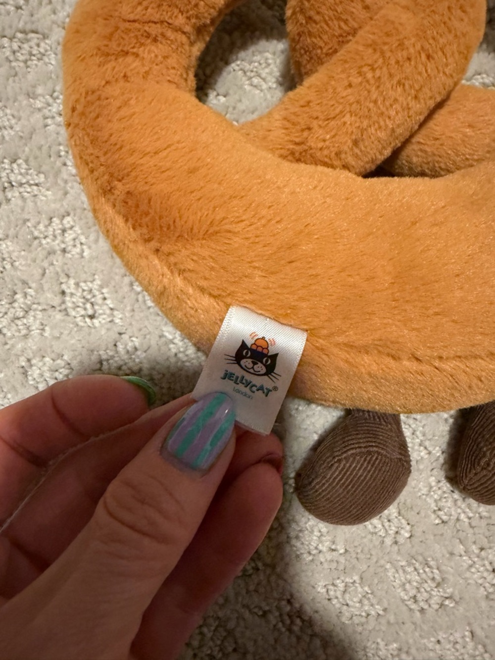 Jellycat amuseables Pretzel - Picture 3 of 6